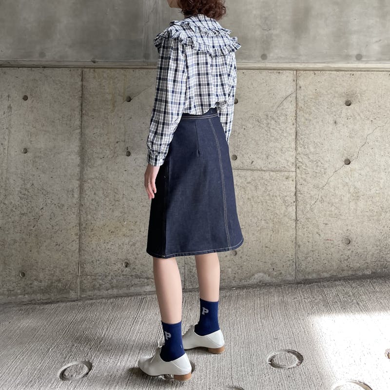 knee-length denim skirtの画像2枚目