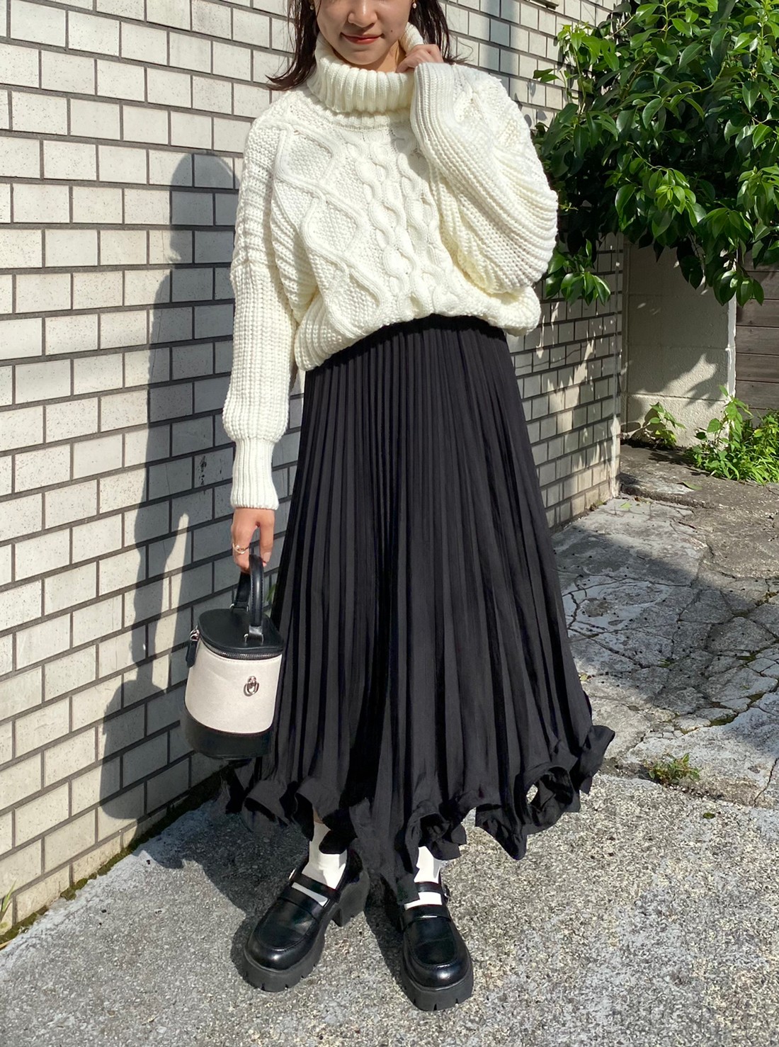 裾フリルプリーツスカート(スカート) | mellowneonのファッション通販